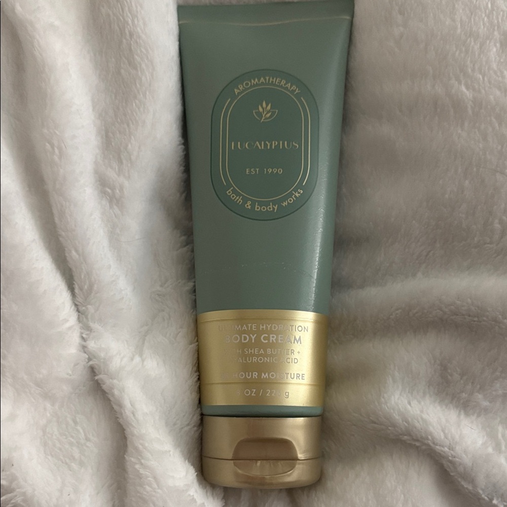 Bath & Body Works Eucalyptus Hydration Cream - Green and Gold